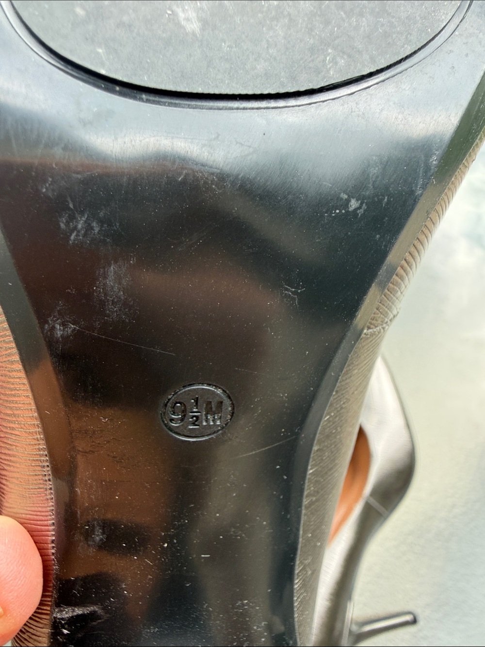 Calvin Klein Metallic Silver Pointed Pumps - never worn!!! - Picture 2 of 9